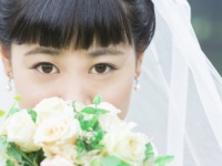 元カノが『うらみ・ます』を熱唱!?　女性が体験した「爆笑結婚式」エピソード9