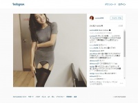 すみれ　“パンツ丸出し”のガーター姿