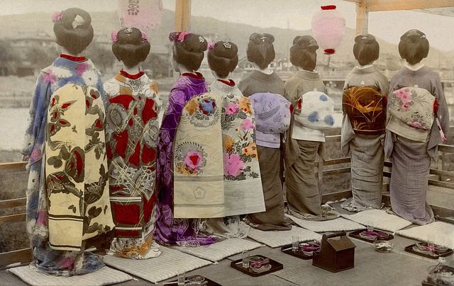Looking out over the Kamogawa 1910s