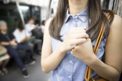 やん、そんなトコ見ないでっ……！　汗を指摘されて恥ずかしかったコト4選