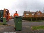 【動画】“ゴミ箱ラジコン”でドッキリ大作戦を敢行！