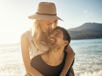 夏の恋、秋も続けて平気？「不倫」かどうかを見極める7つの質問