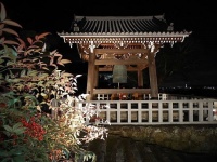 除夜の鐘（Haruo.takagiさん撮影、Wikimedia Commons