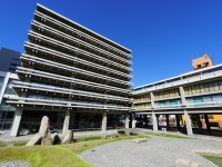 車内で『女性の顔』などを叩く暴行　市立中学校教諭(29)逮捕＆減給処分　女性は【顔面打撲】のけが