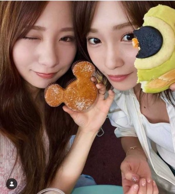 Instagram:川栄李奈(@rina_kawaei.official)より