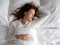 睡眠中に心地よい香りを嗅ぐことで認知機能が向上するという研究結果