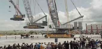 最後のラスボス感！クレーン車がクレーン車をクレーン車にクレーン車で！！