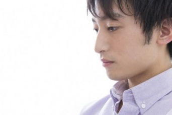 好きな女性が不倫したことがあったら、男性はどうする？⇒「嫌いになる」●％