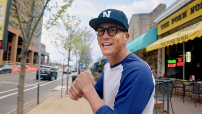 ラーズ・ヌートバー選手・世界初のCM出演！　「辛いことを乗り越えるには一生懸命にならなきゃね」