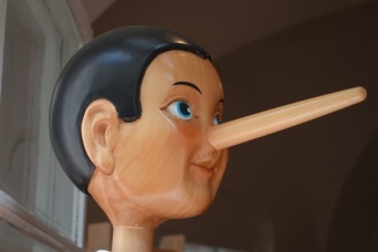 ピノキオは嘘をつくと鼻が伸びるが、人間は嘘をつくと鼻が縮むことが判明（スペイン研究）