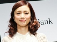 上戸彩