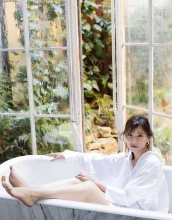 Instagram:加藤あい(@ai_kato1212)より