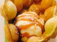 たこ焼き……ではありません！　NYで大流行中の“エッグワッフル”って知ってる？