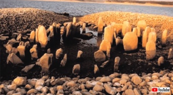 極度の干ばつで姿を現した約7,000年前のスペイン版ストーンヘンジ