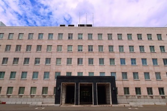 【多目的トイレ】で『女子生徒にわいせつ行為』　県立学校教師(64)懲戒免職　教師は「自制できなかった…」