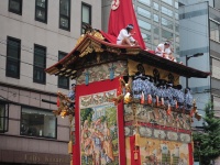 祇園祭の山鉾巡行。画像はイメージです（Japanexperterna.seさん撮影、flickrより）