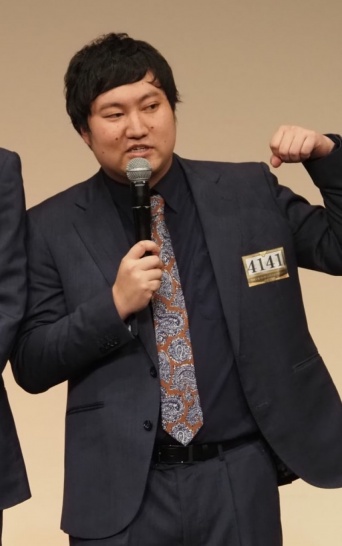 ロングコートダディ・兎