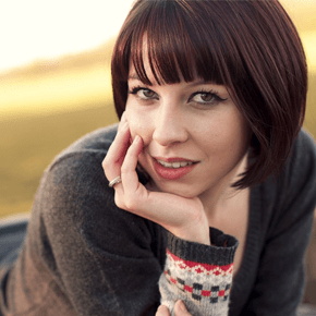 視線をそらす男性は脈あり！