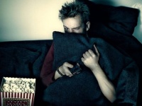 ホラー映画を見るだけで約15万円の報酬が得られる求人募集が本当にあるんです