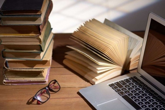 ネット＆図書館で調査（画像はイメージ）
