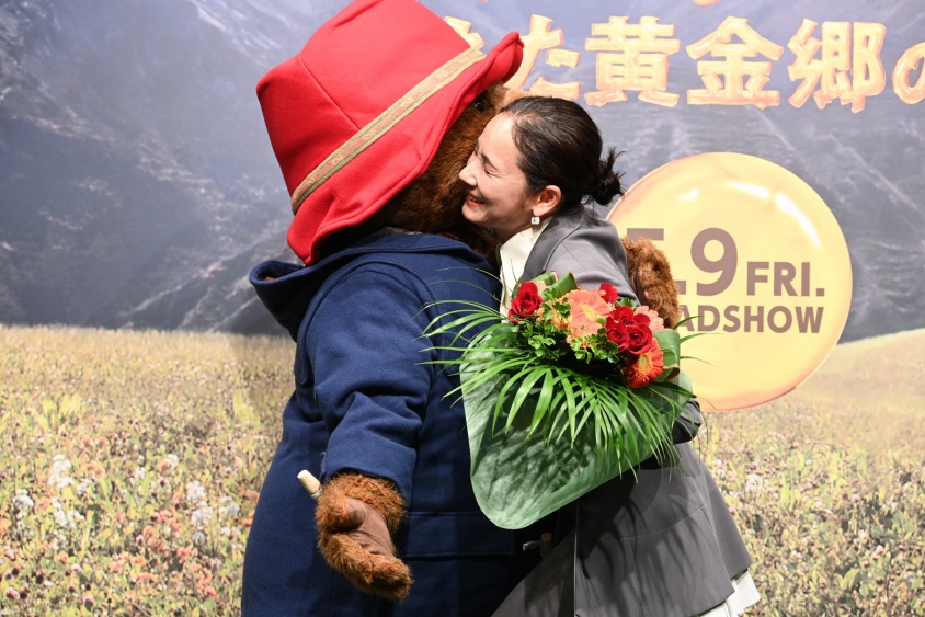 吉田羊が公開アフレコ！　映画『パディントン 消えた黄金郷の秘密』　吉田「昨年の夏、イギリスに短期留学したのですが…」