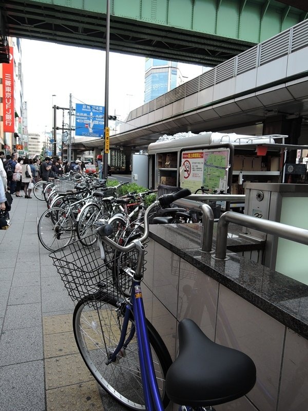 東京メトロ日比谷線秋葉原駅の出口付近