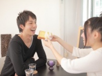 「飲み屋」と「カフェ」ぶっちゃけ、男子がデートで利用したいのは、どっち？