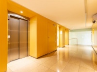 知らないとやばい！　エレベーターの基本マナー13