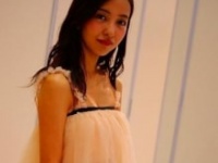 板野友美
