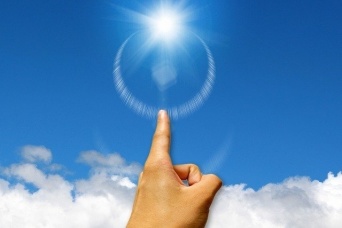 年を重ねて問われてくるのは、夢を持てる強さなのかもしれない（画像はイメージ）