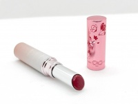 持っているだけで開運♪鈴虫寺で桜祈願したお守りリップの新作『サクラヴェールリップ（プランパー）　RD02 桜つぼみ色』をご紹介