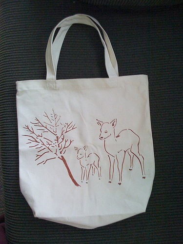 オレオレ詐欺はまだ現役。画像と本文は無関係です（Annie Pilonさん撮影、flickrより）