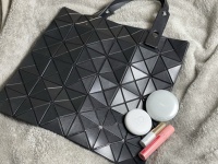 “Zoom映え”も研究。「本質がオタク」な女性が溺愛するコスメ