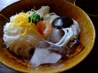 三輪そうめん（ちぃこさん撮影、Wikimedia Commonsから）