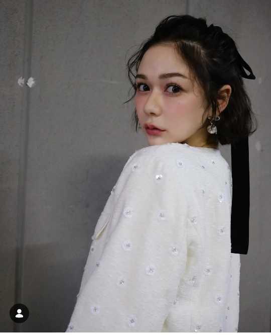 Instagram:村重杏奈(@hktanna4848)より