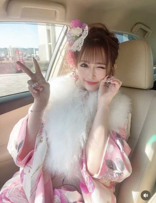 Instagram:伊藤桃々(@__peachstagram__)より