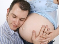 遅くない？　男性が「父親」を自覚する瞬間　「子どもから“パパ”と……」