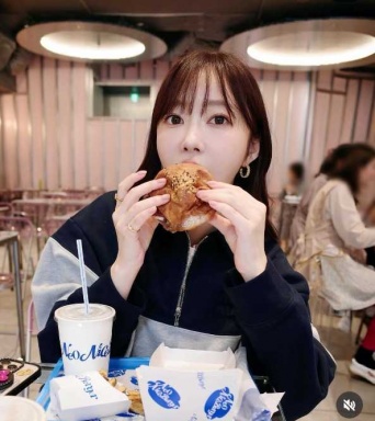 Instagram:指原莉乃(@345insta)より