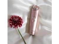 Z世代の新入社員300‌人に聞いた！　初任給で欲しい美容アイテム2位は「美顔器」、1位は？