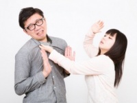 「恋人に浮気をされても仕方がない」判定される女性の特徴3つ