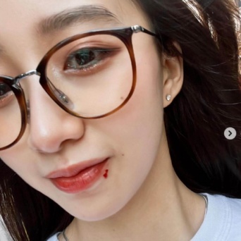 インスタグラム：Cocomi(@cocomi_553_official)より