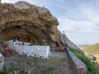 ギリシャのレムノス島にある屋根のない教会「パナギア・カカビオティッサ」