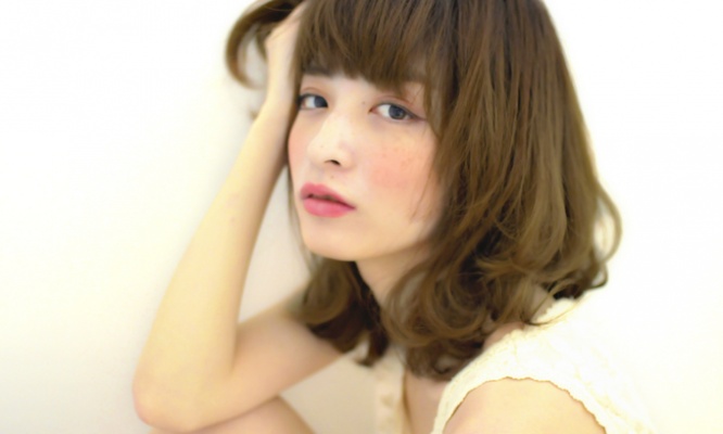 重めに飽きたらレイヤースタイル！春は”おもかるヘア”がキーワード☆