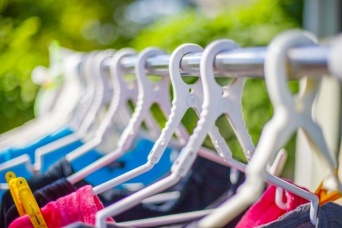 洗濯物についたニオイが気になる（画像はイメージ）