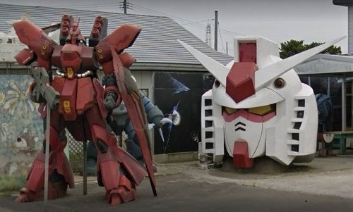 ガンダムの巨大ヘッドも（C）Google