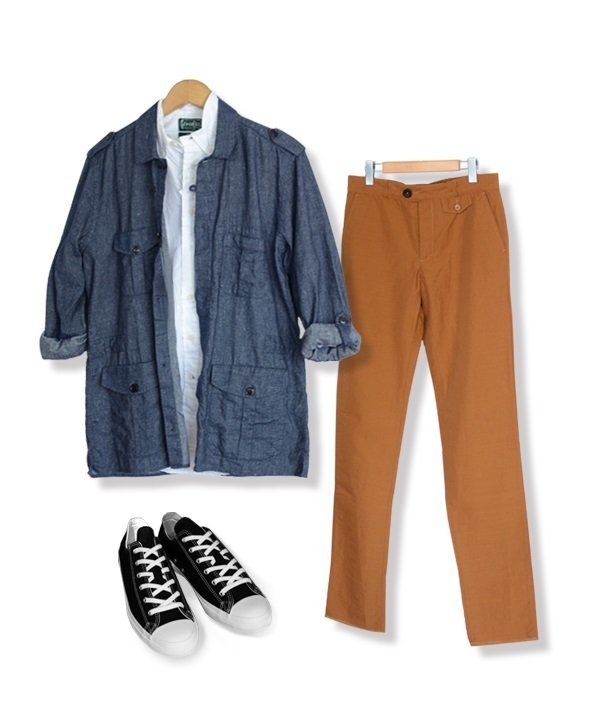ジャケット：Oliver Spencer 32000円、シャツ：Gitman Bros 20800円、パンツ：Oliver Spencer 25000円、スニーカー：MoonStar 7900円