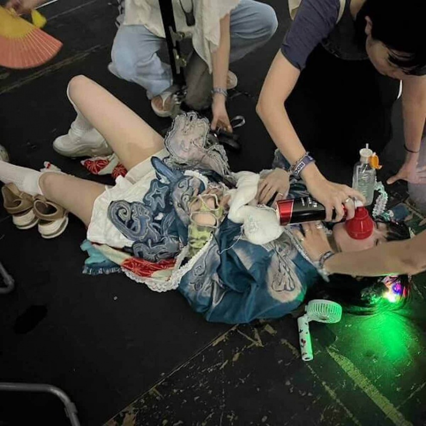 X：あの STAFF（@ano_staff）より