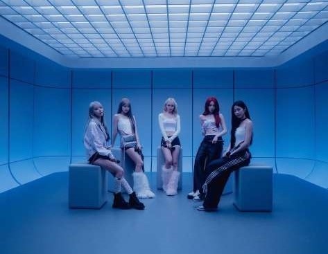 Instagram:LE SSERAFIM(@le_sserafim)より