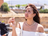 婚約したのに結婚に踏み切れない2組のカップル。結婚か別れかを決断する旅がスタート【さよならプロポーズvia ギリシャ】