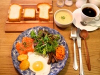 【東京朝ごはん】パン好きのための朝食！　「365日」のパンを使った朝食が食べられる「15℃」がオープン